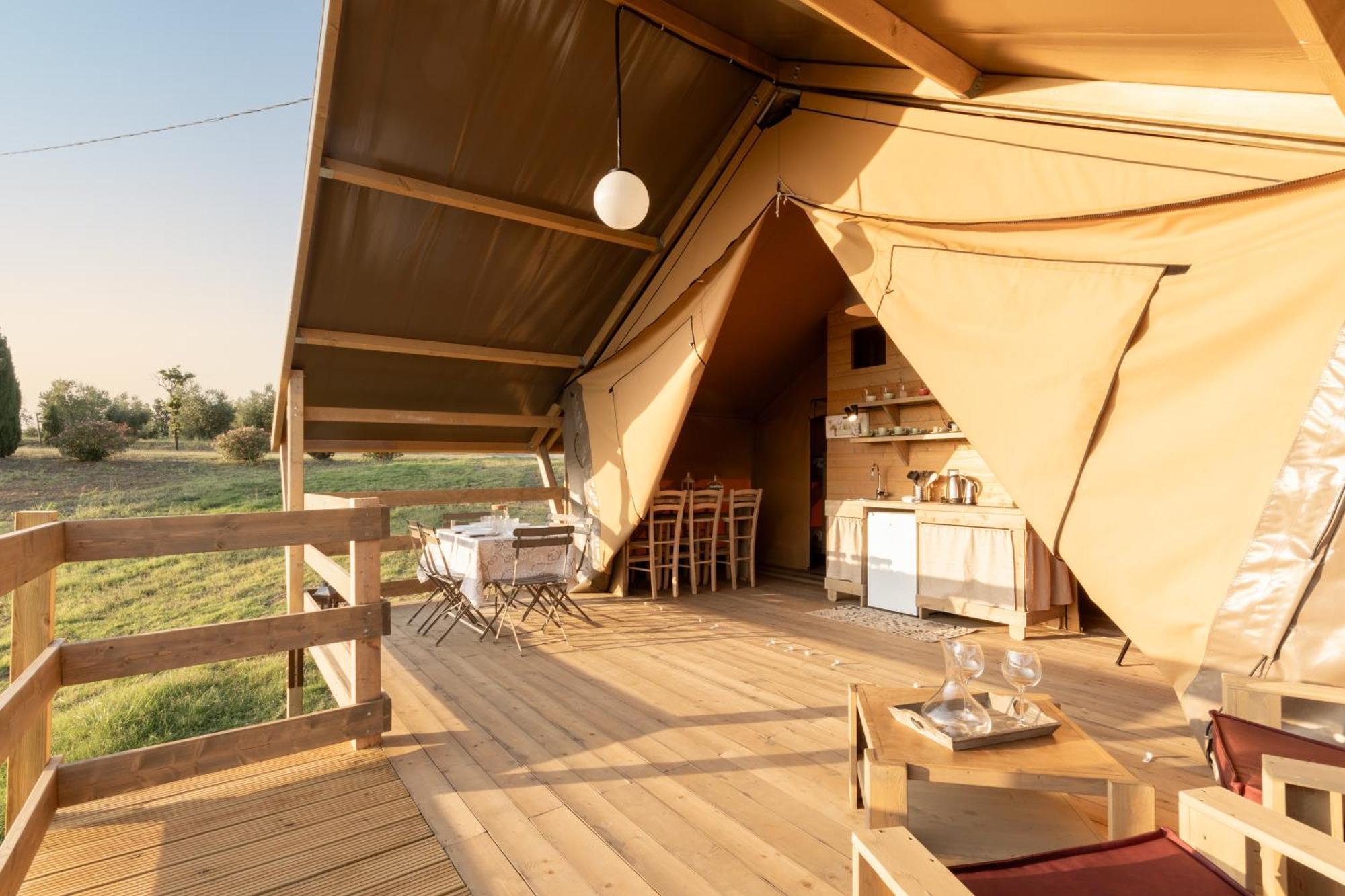 Glamping Debbiare Hotel Riparbella Eksteriør billede